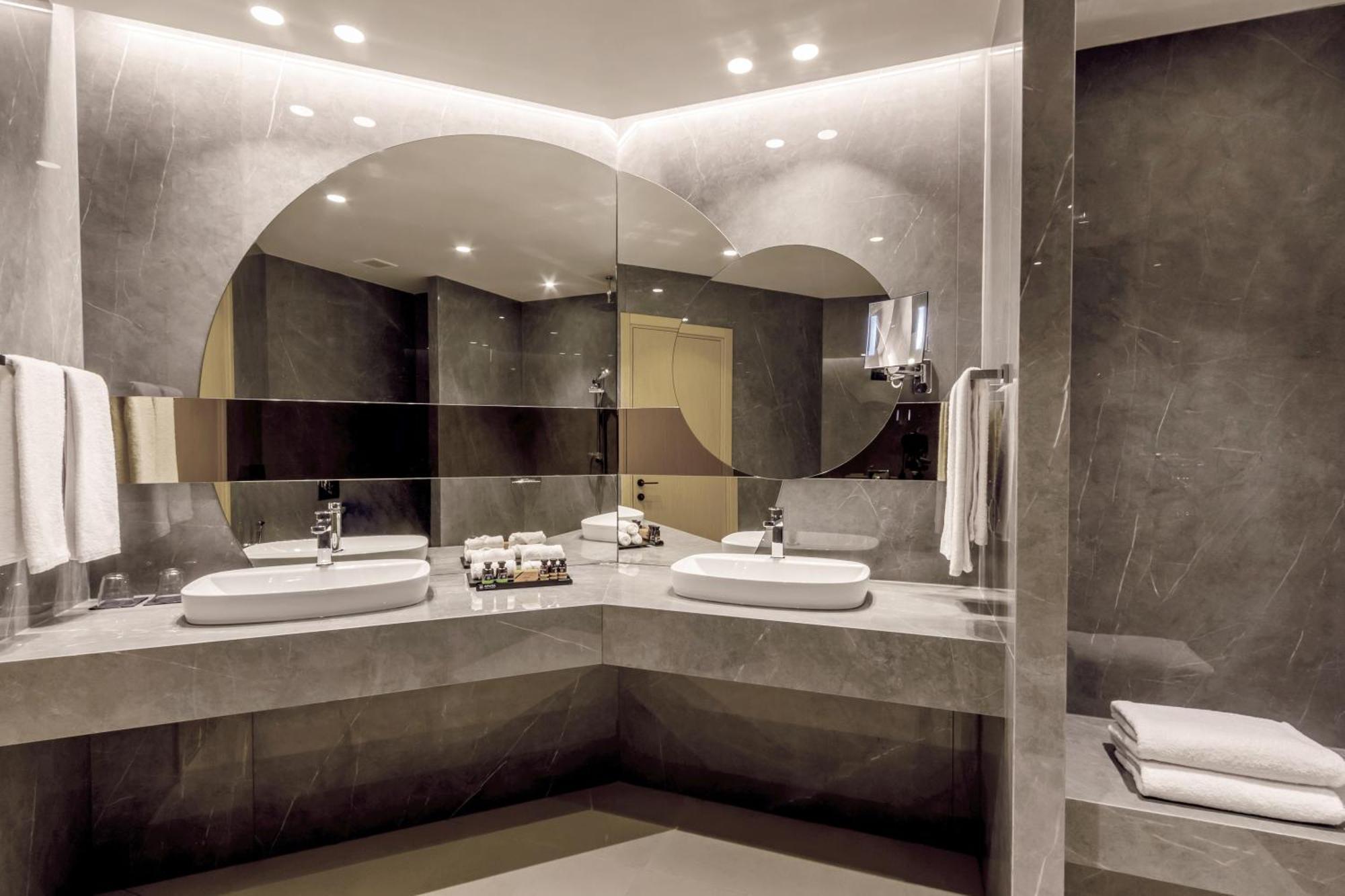 Ammoa Luxury & מלון