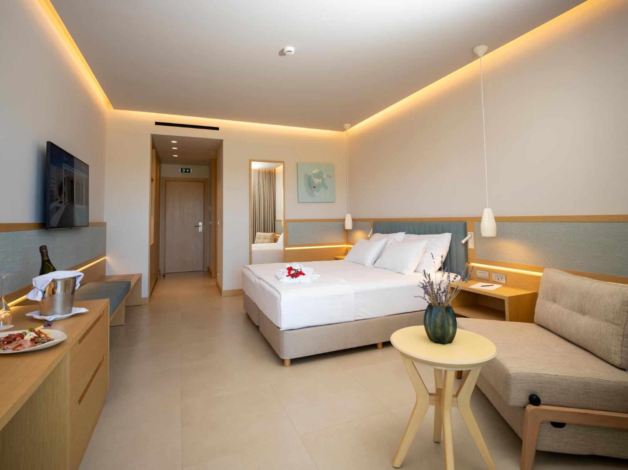 מלון Ammoa Luxury & ניקיטי